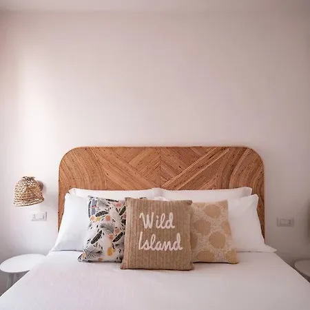 S'ard Surfhouse * 산 파스콸레